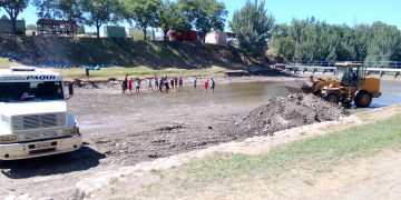 ¡listo para el verano! El dique de Sierra de la Ventana se pone a punto con limpieza profunda
