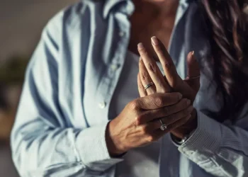 Cómo te avisa tu cuerpo cuando te faltan nutrientes como hierro, magnesio o vitamina D