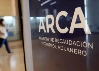 La recaudación tributaria cayó en noviembre por cuarto mes consecutivo
