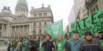 ATE para este martes contra la reforma laboral que impulsa Milei y los trabajadores estatales marchan al Congreso