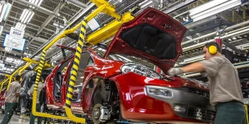 La producción automotriz sigue sin repuntar: cayó casi un 30% en noviembre