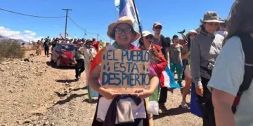 Mendoza marcha contra el proyecto minero que apoyó Milei