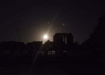 Misterio bajo la luna llena: Exitoso debut de las excursiones paranormales en las ruinas del Ex Club Hotel