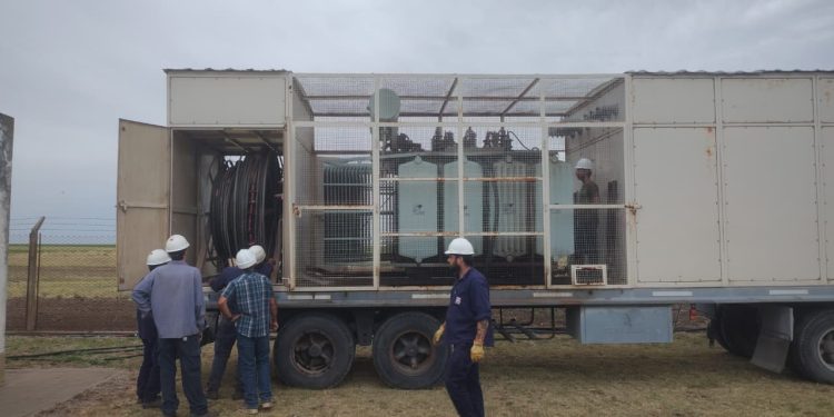 Arribó el transformador móvil y estiman que el corte se realizará alrededor de las 21 hs