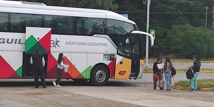 «¿Esto queremos para el turismo?»: El reclamo por la falta de una terminal en la localidadad