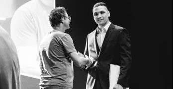 Magia con sello propio: Sierra de la Ventana celebra el Día del Mago de la mano de Agustín Canolik