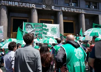 El empleo público nacional cayó 7,2% interanual y cerró 2025 con 280.120 trabajadores