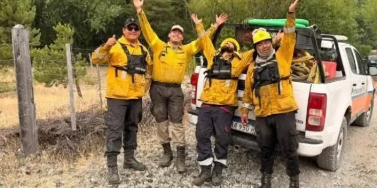 Lluvia, emoción y un leve alivio en Chubut frente a los incendios
