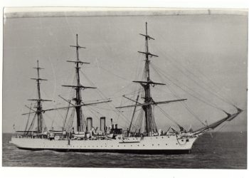 A 127 años de la epopeya: la Fragata Sarmiento y su primer abrazo al mundo