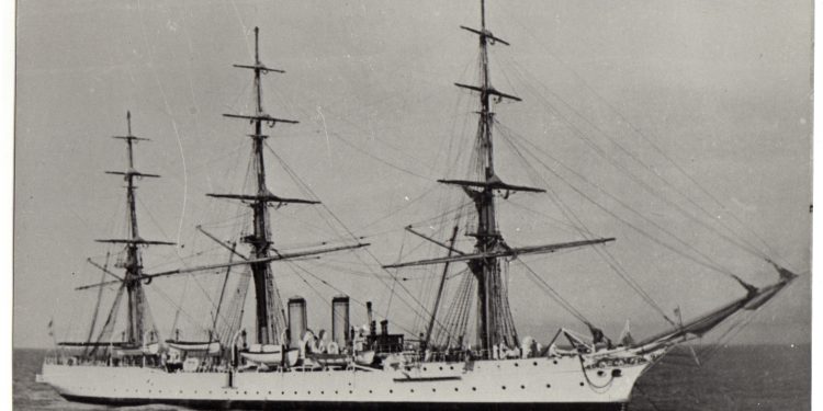 A 127 años de la epopeya: la Fragata Sarmiento y su primer abrazo al mundo