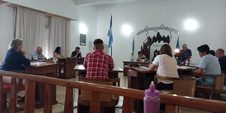 El Concejo Deliberante aprobó el aumento salarial 2026 con el rechazo del bloque libertario