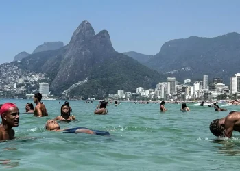 Calor extremo e incendios: el informe que describe el “panorama desolador” de 2025 frente al cambio climático