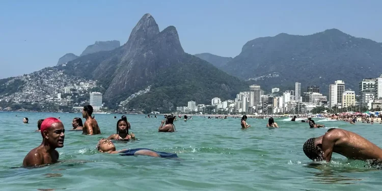 Calor extremo e incendios: el informe que describe el “panorama desolador” de 2025 frente al cambio climático