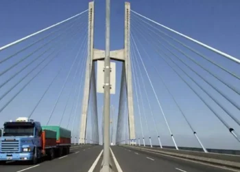 El Gobierno privatizó rutas clave a empresas involucradas en la causa de los Cuadernos