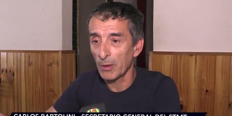 «Ahora están viniendo por nosotros»: el gremio municipal de Tornquist se suma al paro nacional contra la reforma laboral