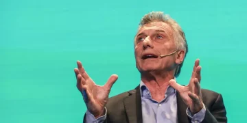 «Mentalidad atrasada»: Mario Bruzzone destrozó a Mauricio Macri por sus dichos sobre la pobreza