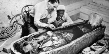 El día que el mundo redescubrió el Antiguo Egipto: A 103 años de la apertura de la cámara de Tutankamón