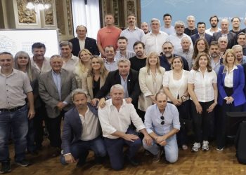 Kicillof denunció «ahogo financiero» de Milei y anunció el pago de fondos clave para los municipios