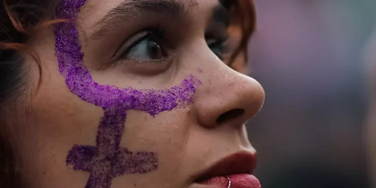 En el tercer 8-M de la era Milei, la mujeres se movilizan en un país donde las políticas de género fueron arrasadas