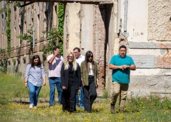 Escándalo en Villa Ventana: Estefanía Bordoni calificó de «aberrante» la demolición en el Ex Club Hotel y desplazó a sus funcionarios