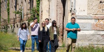 Escándalo en Villa Ventana: Estefanía Bordoni calificó de «aberrante» la demolición en el Ex Club Hotel y desplazó a sus funcionarios