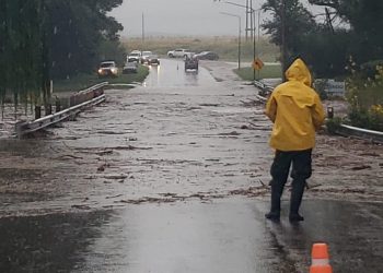 Alerta en Sierra de la Ventana: cortado el acceso por desborde del Arroyo San Bernardo tras más de 100 mm de lluvia
