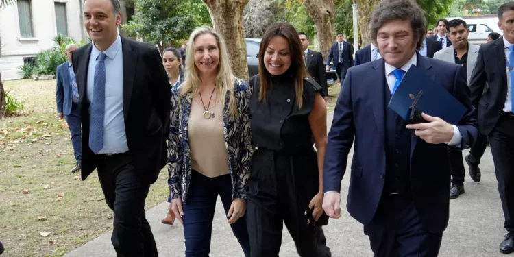 El Gobierno apelará el fallo que suspendió la reforma laboral y apunta contra la CGT