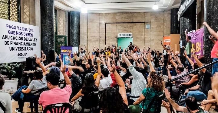 Los docentes de la UBA van al paro por tiempo indeterminado