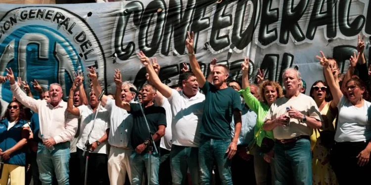 Suspendieron la aplicación de más de 80 artículos de la Reforma Laboral