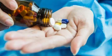 ¿Dudás entre tomar ibuprofeno o paracetamol? Una farmacéutica explica los factores que debés tener en cuenta