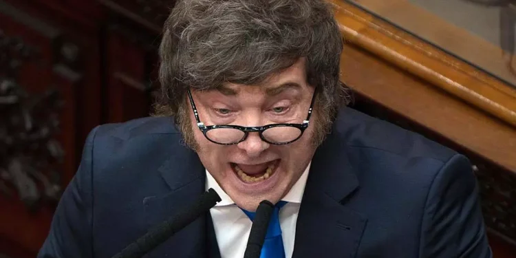 Milei dio su discurso sin grandes anuncios y en el medio de chicanas permanentes con la oposición