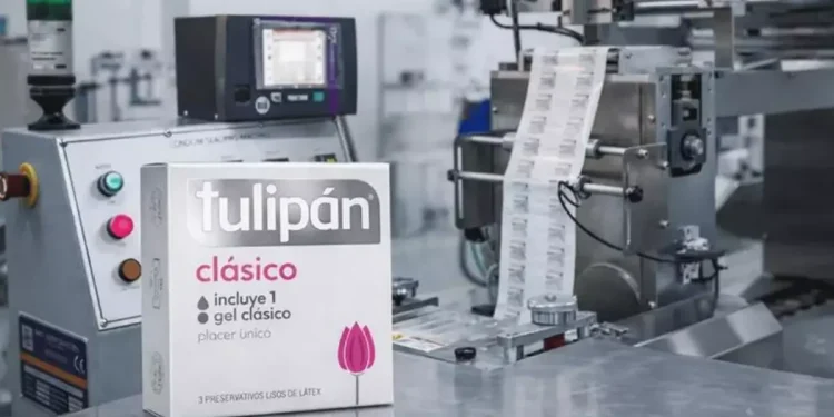 Cierres, despidos y ajustes: la crisis industrial golpea a la fábrica de preservativos Tulipán y a las baterías Moura