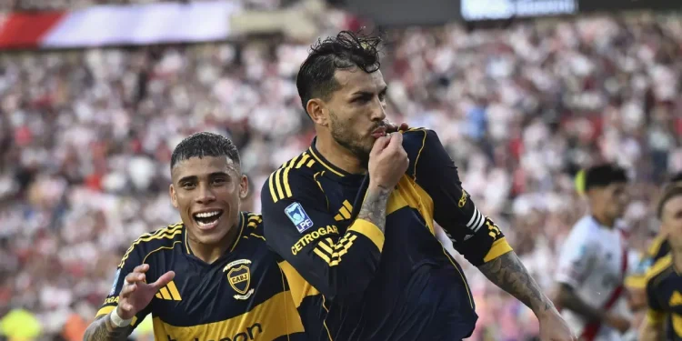Boca le ganó a River en el Monumental con un penal de Paredes sobre el cierre del primer tiempo