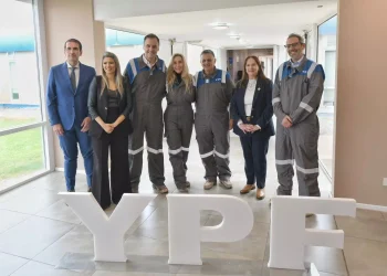 Los directores políticos de YPF se asignaron un sueldo anual de casi US$1 millón en 2026