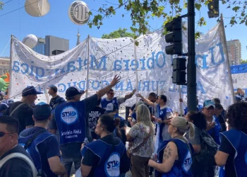 El Sindicato de Trabajadores Viales denunció penalmente a Javier Milei