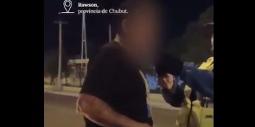 Inconsciente al volante en Chubut; Fue detenido dos veces en 14 días por alcoholemia positiva grave