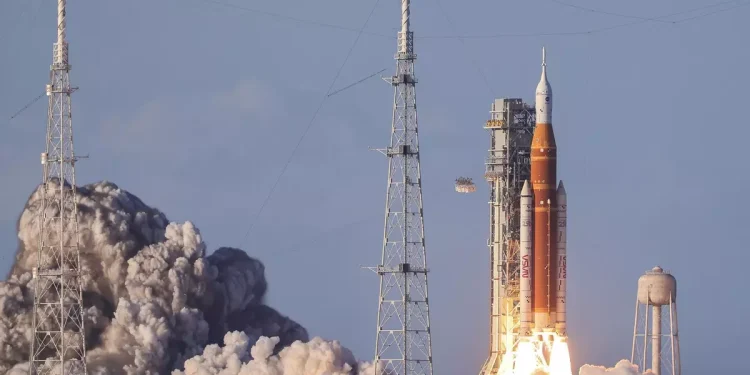 Histórico: la misión Artemis II viaja a la Luna después de 53 años y marca el regreso de vuelos tripulados al espacio profundo