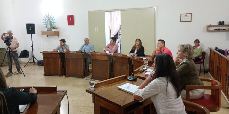 Informe de sesión ordinaria del 15 de abril