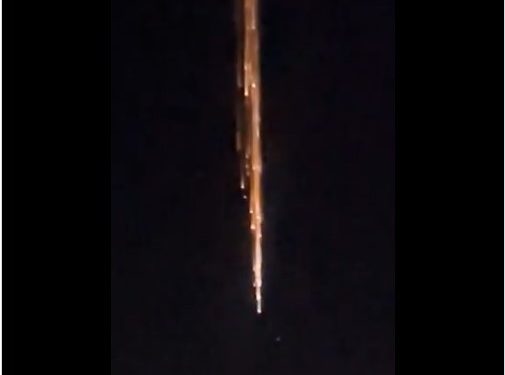 Identificaron el fenómeno luminoso que cruzó el cielo de la región: se trató de chatarra espacial china