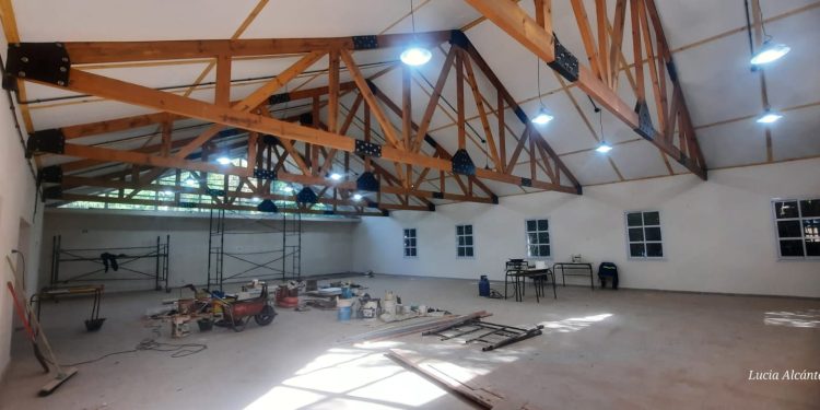 Hito en Sierra de la Ventana: la Secundaria N° 2 inaugura su esperado SUM tras una década de gestión