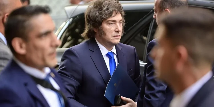 Milei anunció una reforma electoral: eliminación de PASO, cambios en financiamiento y Ficha Limpia