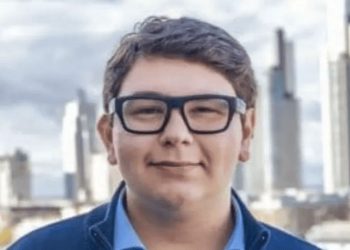 Polémica en el Sector Nuclear: Nombran a tuitero de 23 años con sueldo millonario en Nucleoeléctrica Argentina