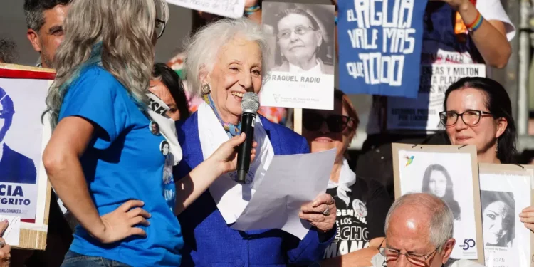 Un libro sobre Abuelas de Plaza de Mayo, finalista del Pulitzer 2026