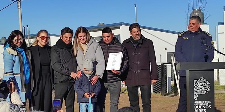 Kicillof en Tornquist: «Frente a un gobierno nacional que intenta achicar y privatizar, nosotros seguimos ampliando derechos»