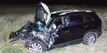 ÚLTIMO MOMENTO: Bomberos de Saldungaray trabajan en un accidente de tránsito sobre la Ruta 51