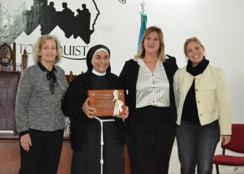 Tornquist distinguió a la Hermana Marta Allaltuni como Ciudadana Ilustre por sus 50 años de servicio