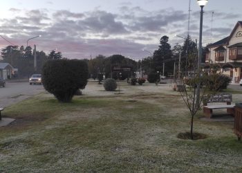 El invierno se anticipa en la Comarca: segunda helada consecutiva cubre de blanco a Sierra de la Ventana