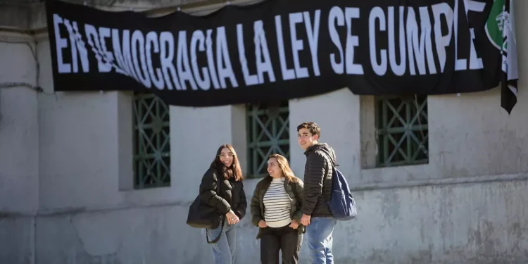 “203 días sin aplicar la ley”: la marcha universitaria denunciará que Milei viola la democracia y le exigirá medidas a la Corte