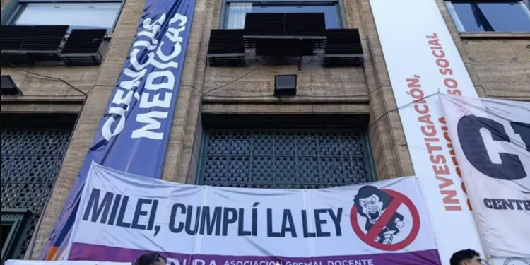 La UBA formalizó el pedido a la Corte Suprema para que “se expida a la mayor brevedad” sobre la Ley de Financiamiento