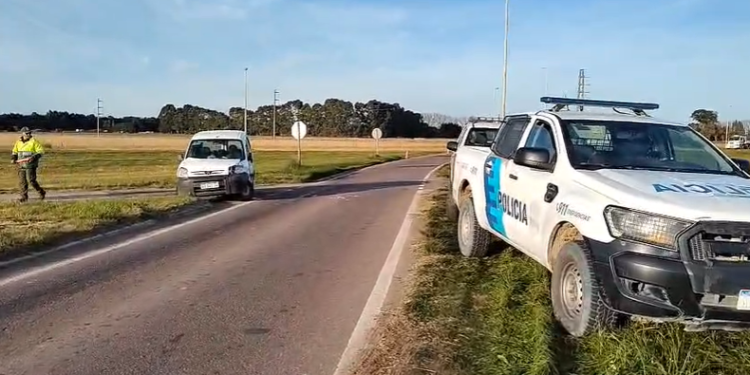 Dos personas fueron hospitalizadas tras un choque en la rotonda de las rutas 51 y 85